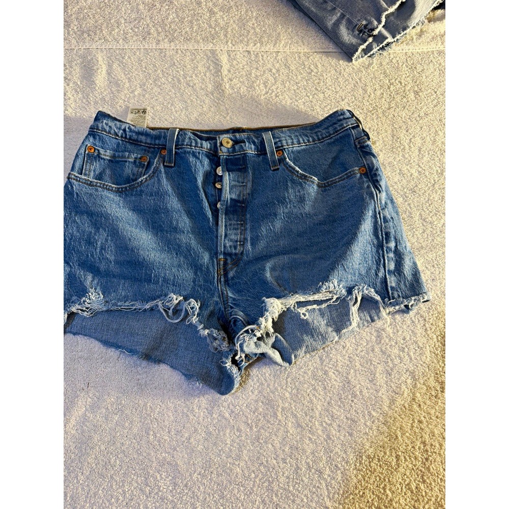 Levis 501 Womens Blue Denim High Rise Cut Off Shorts W32 2.5 Inseam 56327-0251